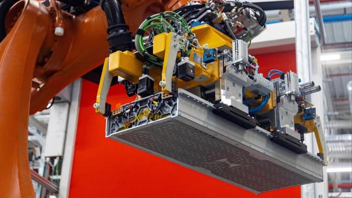 AI-Designed Battery Materials Promise Leap in Clean Energy Storage