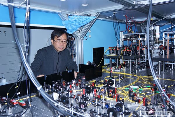 AI Revolutionizes Quantum Computing: 2,000 Qubit Atom Array Breaks World Record