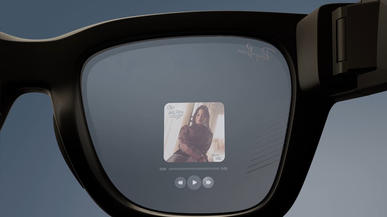 Meta Unveils Ray-Ban Meta Display: First Smart Glasses With Built-In AI Lens